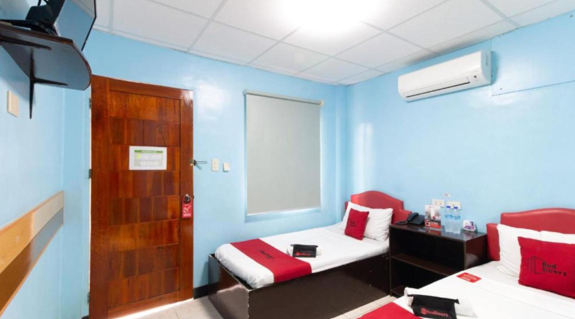Reddoorz @ Picas Sagkahan Tacloban Exterior photo
